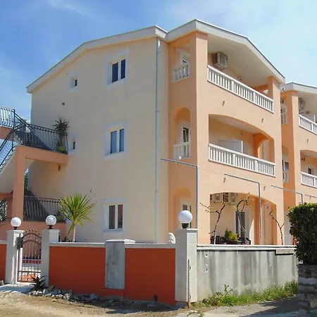 11228c Sućuraj